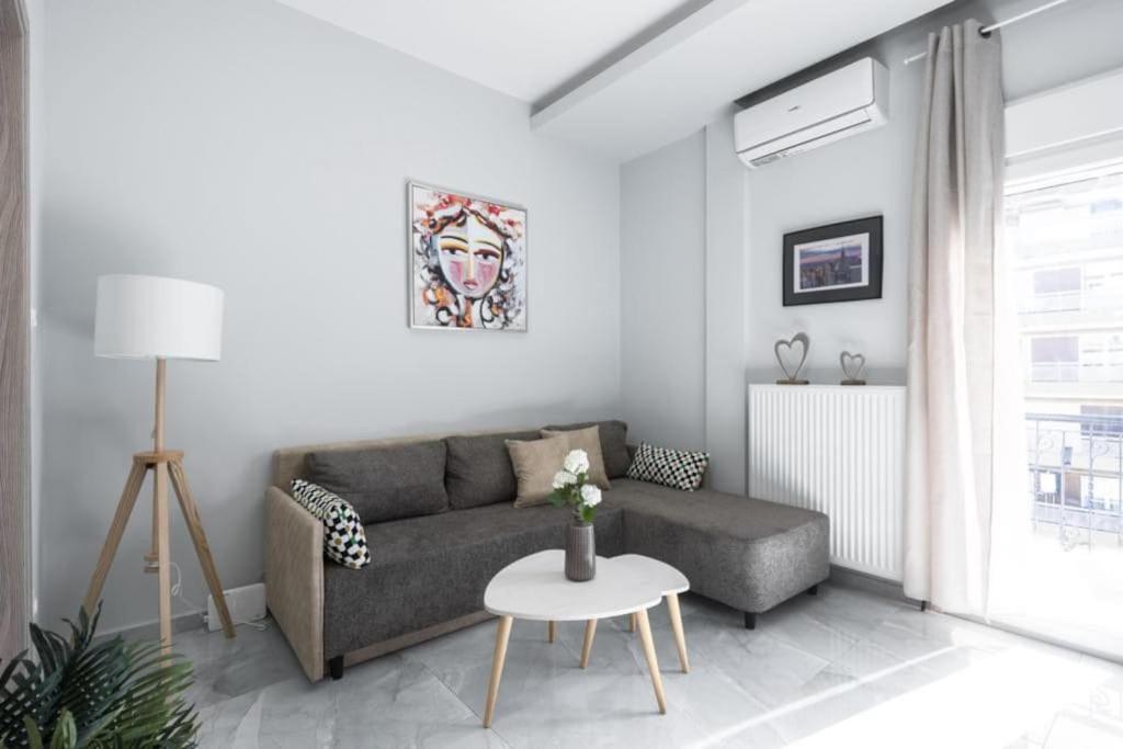 Soleggiato Minimal Apartment سالونيك المظهر الخارجي الصورة